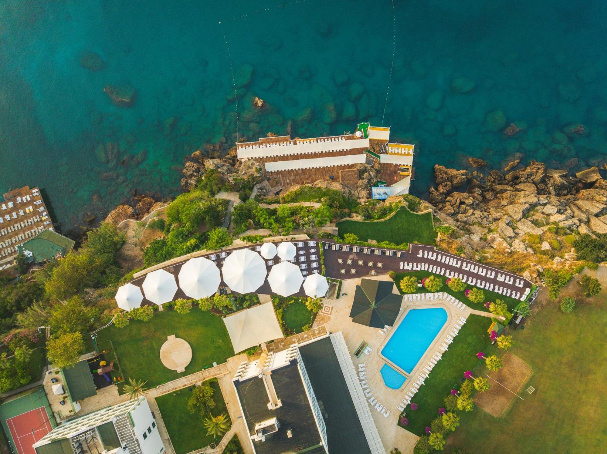Antalya’da Falcon otelinin deniz manzarası